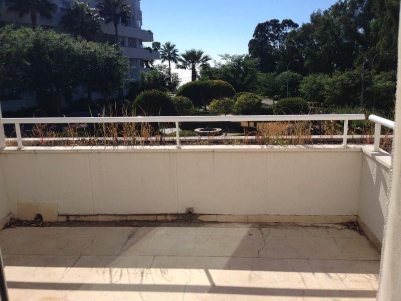 Casa de 3 habitaciones en Estepona en venta con piscina - 690.000 € (Ref: 9480173)