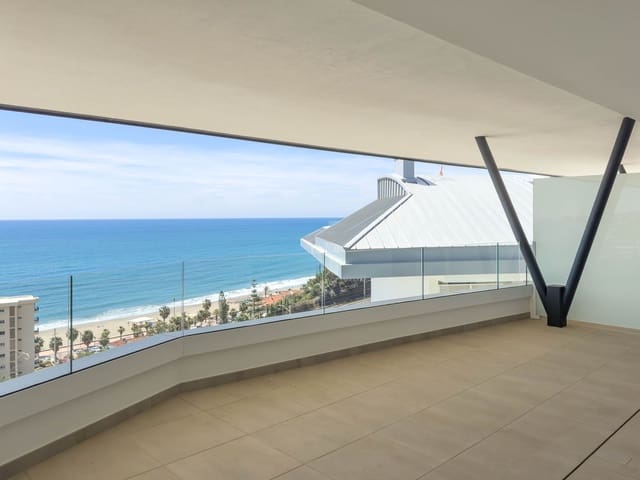 Apartamento de 2 habitaciones en Centro ciudad, Fuengirola en venta con piscina - 695.000 € (Ref: 9480178)