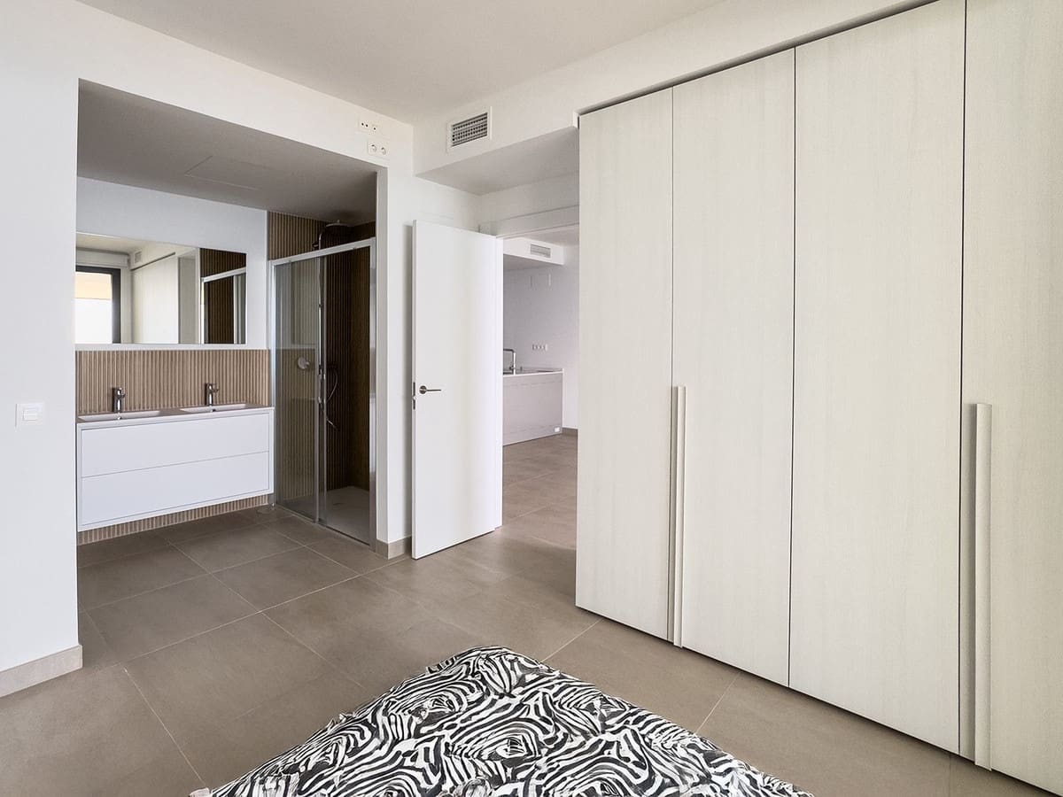 Apartamento de 2 habitaciones en Fuengirola en venta con piscina - 695.000 € (Ref: 9480178)