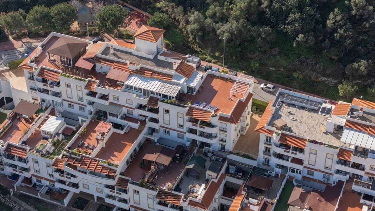 3 quarto Penthouse para venda em Benalmadena com piscina - 695 000 € (Ref: 9480180)