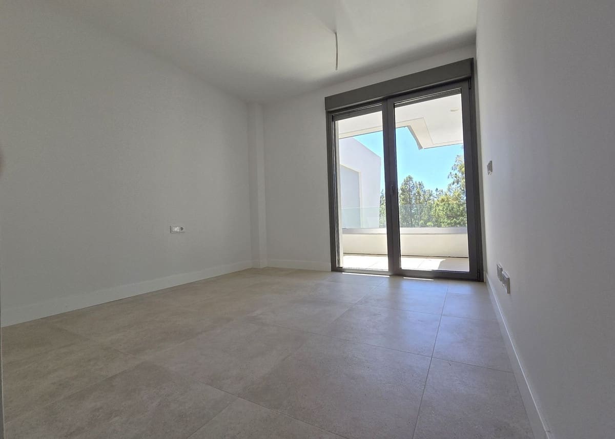 3 quarto Moradia Geminada para venda em Mijas Costa com piscina garagem - 695 000 € (Ref: 9480184)