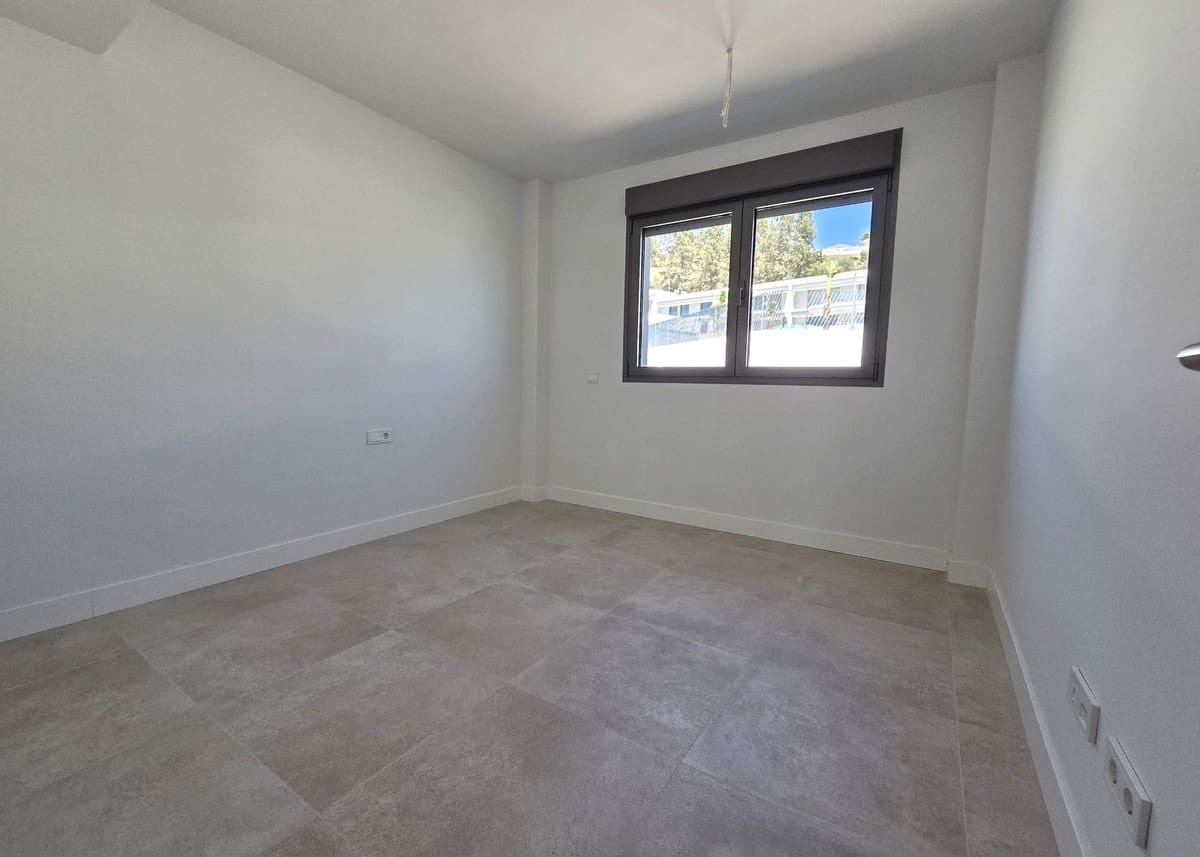 3 quarto Moradia Geminada para venda em Mijas Costa com piscina garagem - 695 000 € (Ref: 9480184)