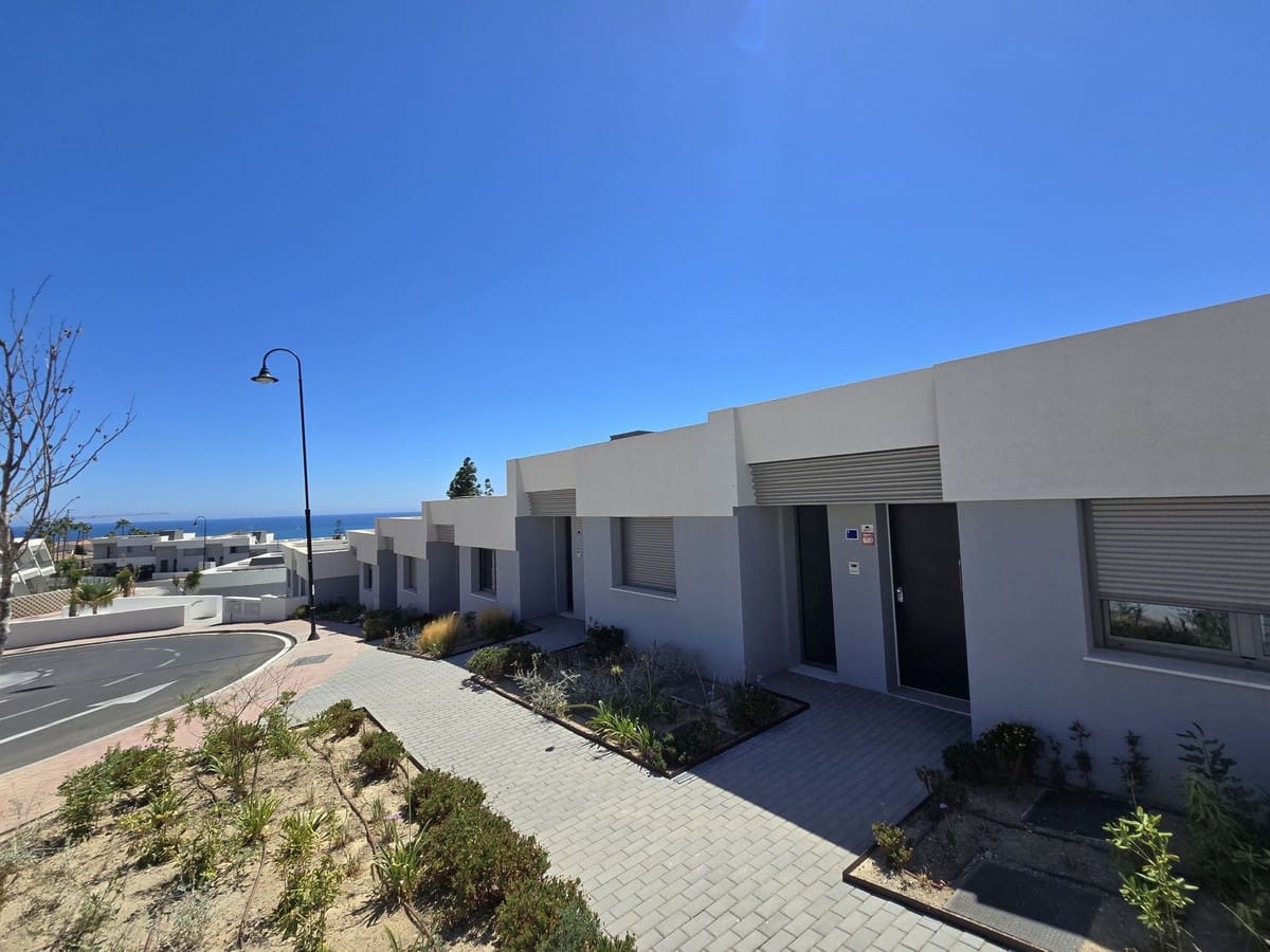 3 sovrum Semi-fristående Villa till salu i El Chaparral med pool - 695 000 € (Ref: 9480185)