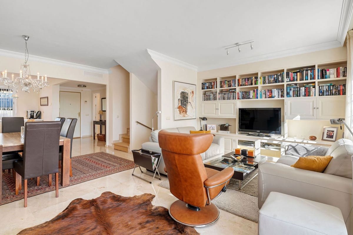 Casa de 3 habitaciones en Nueva Andalucia en venta con piscina garaje - 695.000 € (Ref: 9480186)