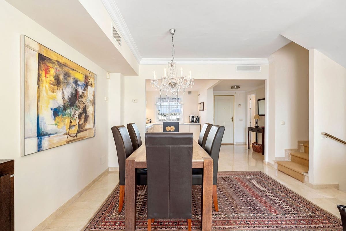 Casa de 3 habitaciones en Nueva Andalucia en venta con piscina garaje - 695.000 € (Ref: 9480186)