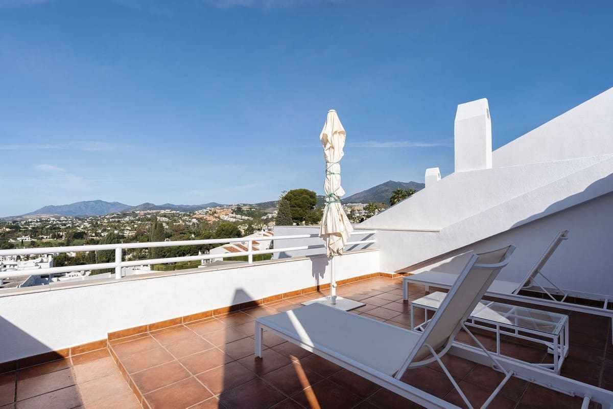 Casa de 3 habitaciones en Nueva Andalucia en venta con piscina garaje - 695.000 € (Ref: 9480186)