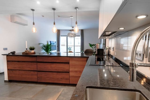 4 bedroom Penthouse for sale in Centro ciudad, Fuengirola with pool garage - € 699,000 (Ref: 9480192)