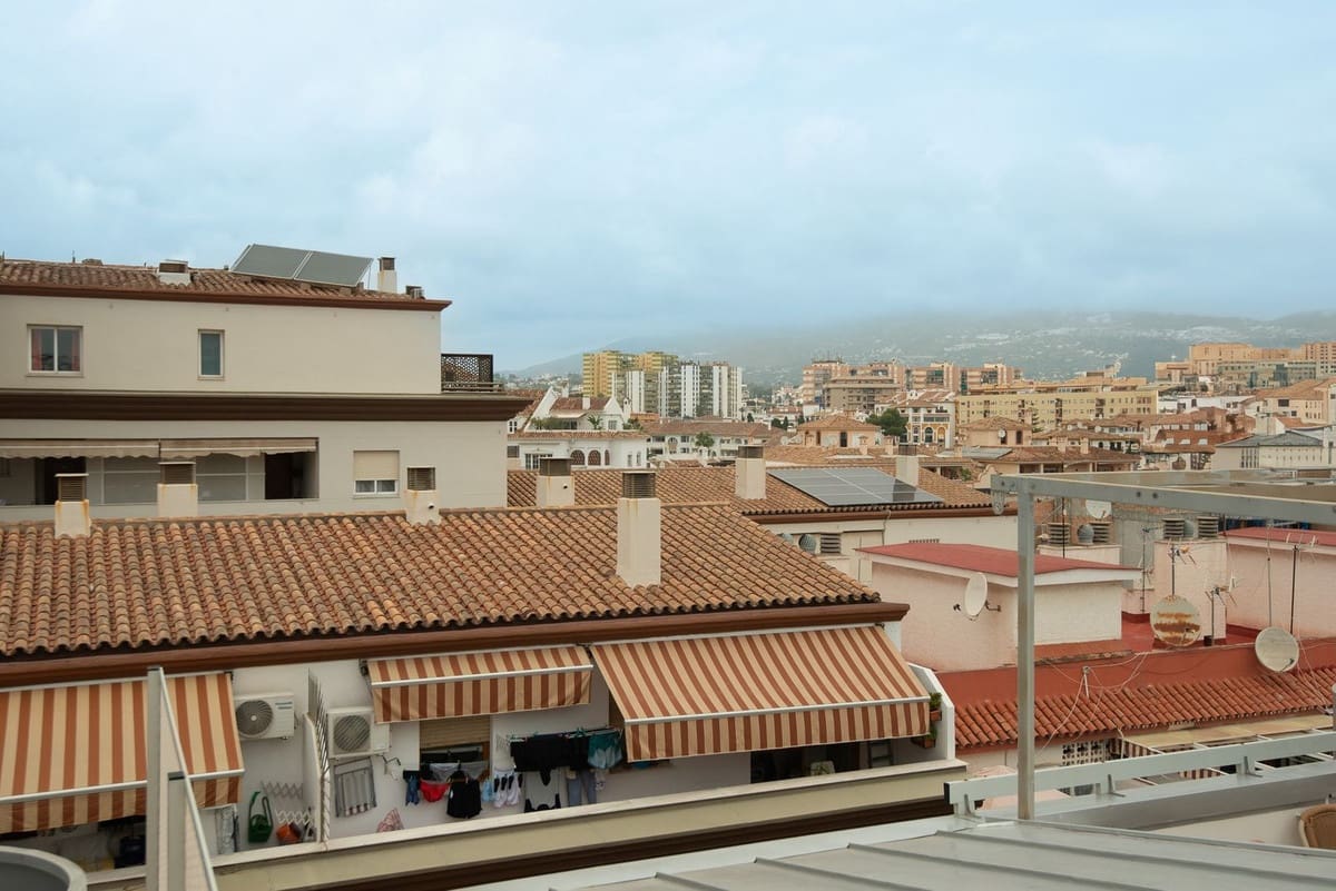 4 bedroom Penthouse for sale in Fuengirola with pool garage - € 699,000 (Ref: 9480192)