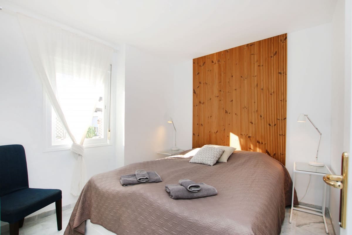 3 slaapkamer Penthouse te koop in Nueva Andalucia met zwembad - € 699.000 (Ref: 9480193)