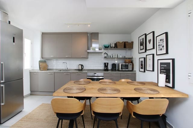 3 slaapkamer Penthouse te koop in La Dama de Noche - La Alzambra, Marbella met zwembad - € 699.000 (Ref: 9480193)