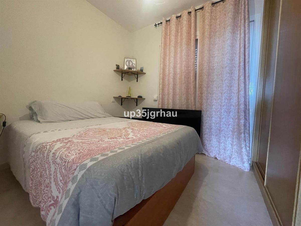 4 bedroom Penthouse for sale in New Golden Mile with pool garage - € 699,900 (Ref: 9480197)