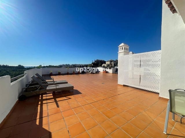 4 bedroom Penthouse for sale in Selwo, Estepona with pool garage - € 699,900 (Ref: 9480197)