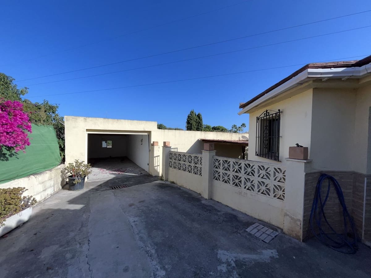 5 sypialnia Finka/Dom wiejski na sprzedaż w Estepona z basenem garażem - 700 000 € (Ref: 9480199)