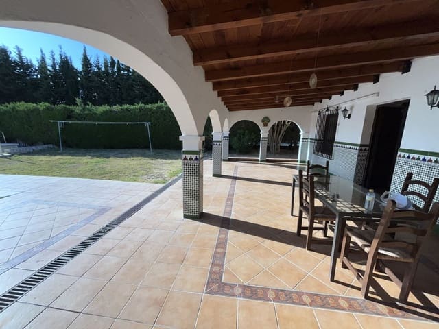 5 sypialnia Finka/Dom wiejski na sprzedaż w Centro, Estepona z basenem garażem - 700 000 € (Ref: 9480199)