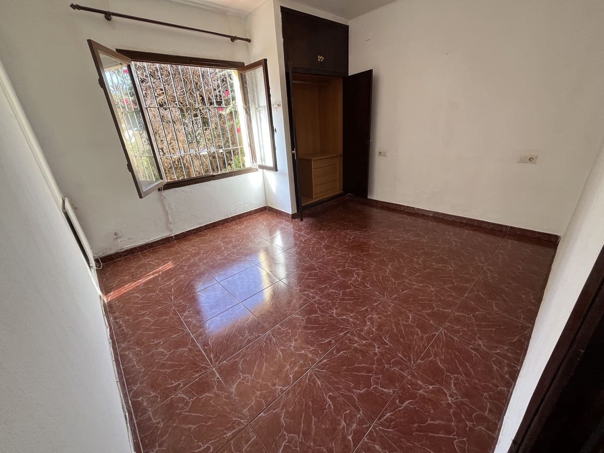 5 sypialnia Finka/Dom wiejski na sprzedaż w Estepona z basenem garażem - 700 000 € (Ref: 9480199)