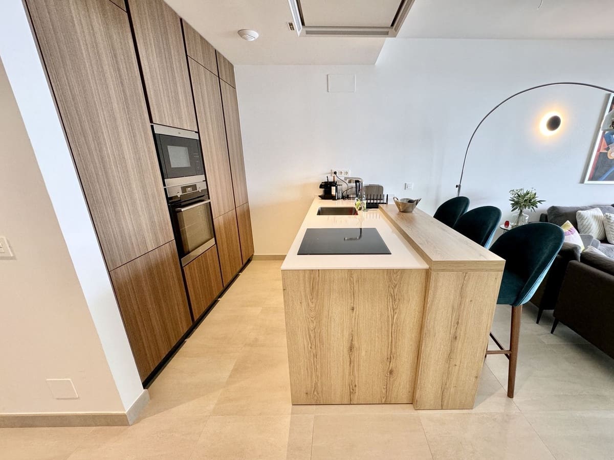 2 bedroom Apartment for sale in Benalmadena Costa with pool - € 719,000 (Ref: 9480203)