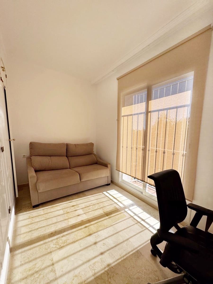 2 bedroom Townhouse for sale in Aloha Golf with pool garage - € 719,000 (Ref: 9480204)
