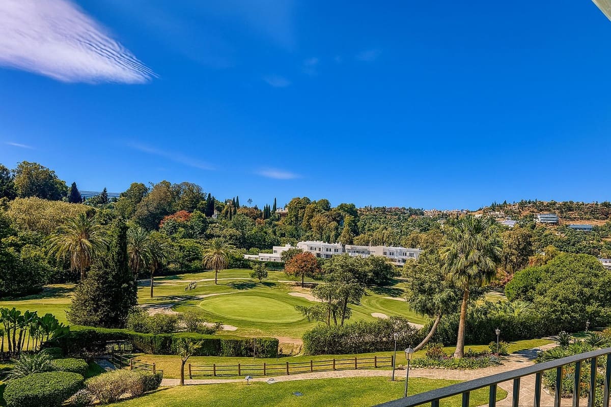 Apartamento de 4 habitaciones en La Quinta en venta con piscina - 720.000 € (Ref: 9480209)