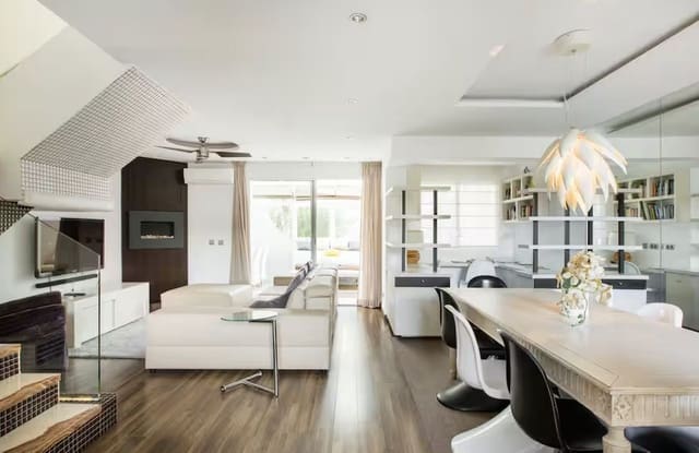 Casa de 5 habitaciones en La Dama de Noche - La Alzambra, Marbella en venta con piscina - 720.000 € (Ref: 9480211)