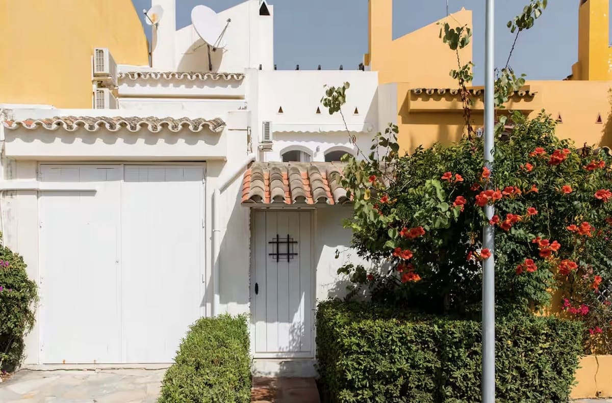 Casa de 5 habitaciones en Nueva Andalucia en venta con piscina - 720.000 € (Ref: 9480211)