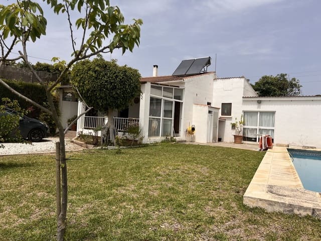 5 Zimmer Villa zu verkaufen in El Velerín, Estepona mit Pool - 725.000 € (Ref: 9480216)