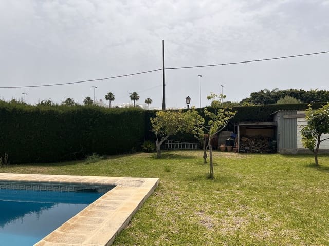 5 Zimmer Villa zu verkaufen in El Velerín, Estepona mit Pool - 725.000 € (Ref: 9480216)