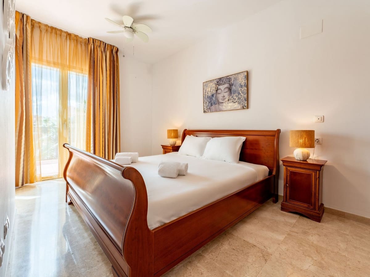 4 makuuhuone Kattohuoneisto myytävänä paikassa Alhaurin de la Torre mukana uima-altaan 
autotalli - 729 000 € (Ref: 9480218)