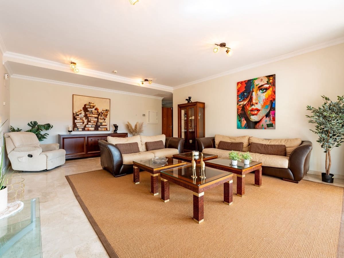 4 makuuhuone Kattohuoneisto myytävänä paikassa Alhaurin de la Torre mukana uima-altaan 
autotalli - 729 000 € (Ref: 9480218)