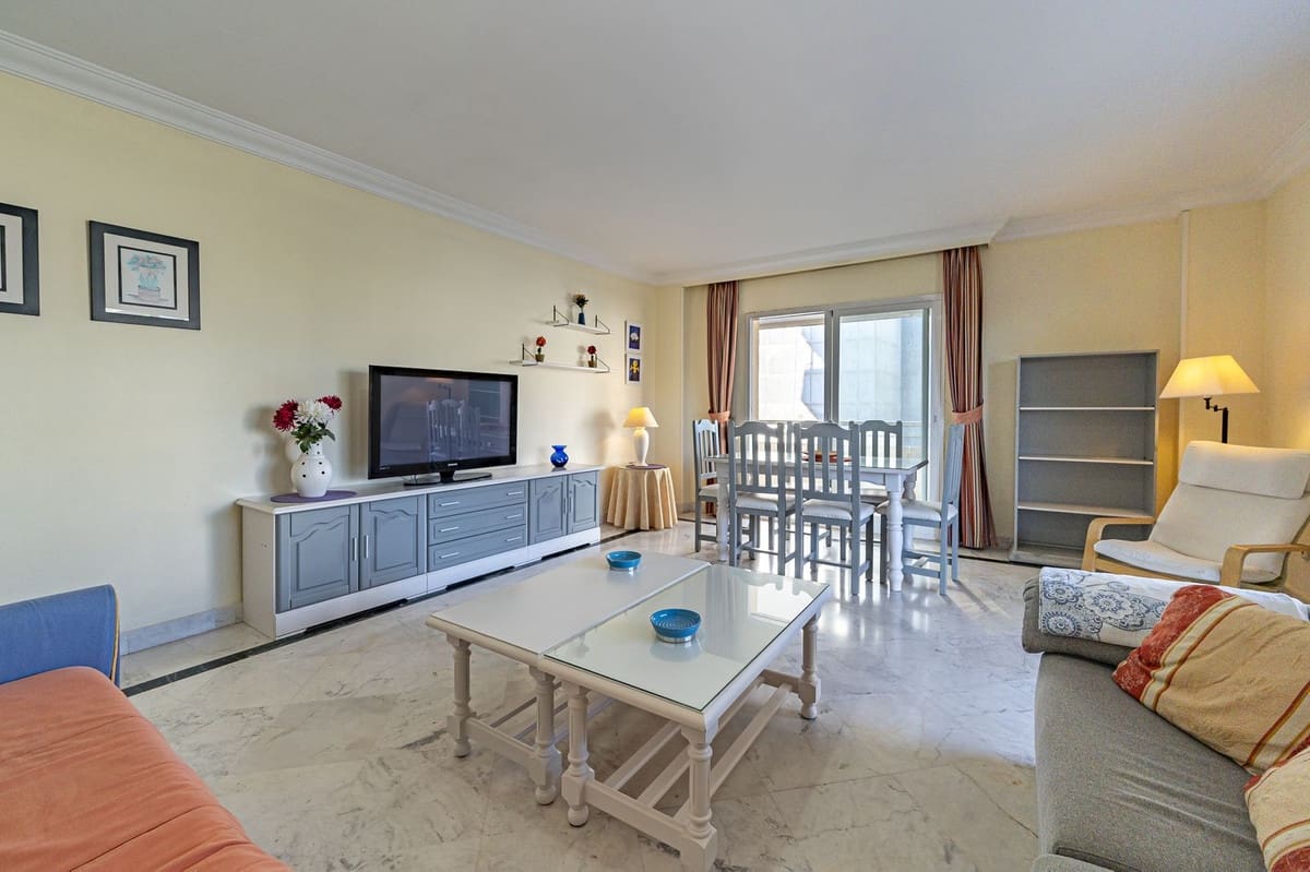 2 bedroom Apartment for sale in Puerto Banus with pool garage - € 730,000 (Ref: 9480219)