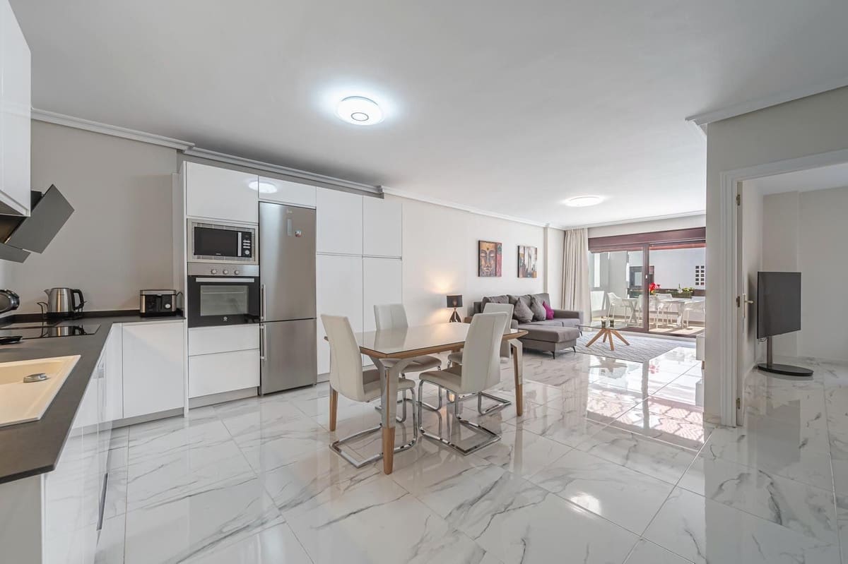 3 soveværelse Lejlighed til salg i Nueva Andalucia med swimmingpool - € 735.000 (Ref: 9480222)