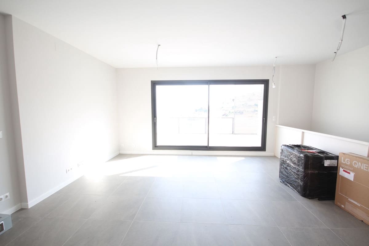 3 bedroom Semi-detached Villa for sale in Riviera del Sol with pool - € 735,000 (Ref: 9480224)