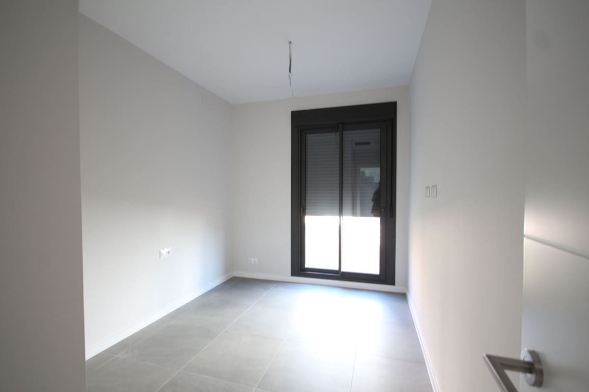 3 bedroom Semi-detached Villa for sale in Riviera del Sol with pool - € 735,000 (Ref: 9480224)