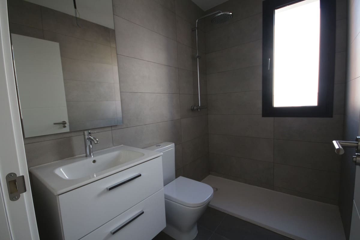 3 bedroom Semi-detached Villa for sale in Riviera del Sol with pool - € 735,000 (Ref: 9480224)