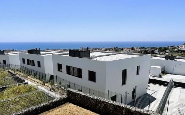 3 bedroom Semi-detached Villa for sale in Riviera del Sol, Mijas with pool - € 735,000 (Ref: 9480224)