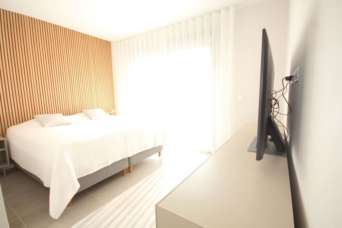 3 Zimmer Doppelhaus zu verkaufen in Riviera del Sol mit Pool - 735.000 € (Ref: 9480224)