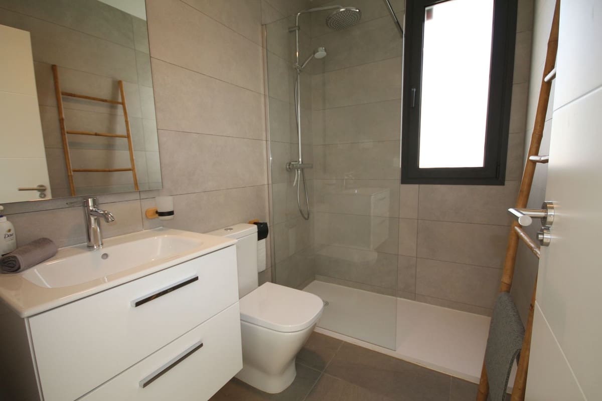 3 Zimmer Doppelhaus zu verkaufen in Riviera del Sol mit Pool - 735.000 € (Ref: 9480224)