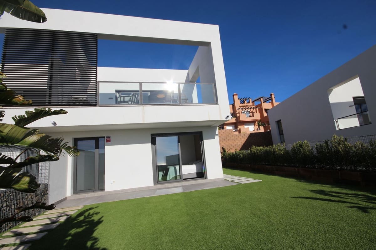 3 Zimmer Doppelhaus zu verkaufen in Riviera del Sol mit Pool - 735.000 € (Ref: 9480224)