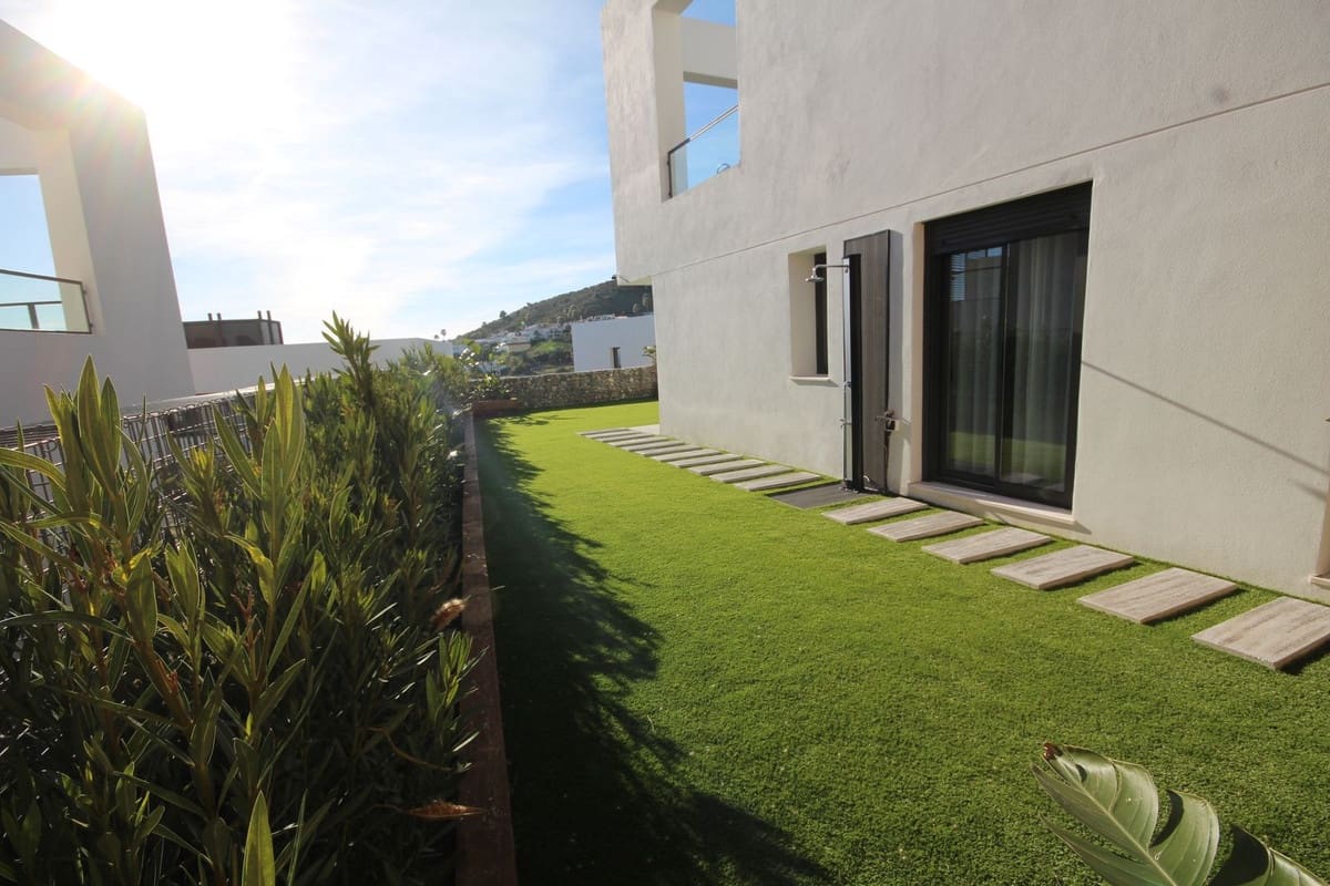 3 Zimmer Doppelhaus zu verkaufen in Riviera del Sol mit Pool - 735.000 € (Ref: 9480224)