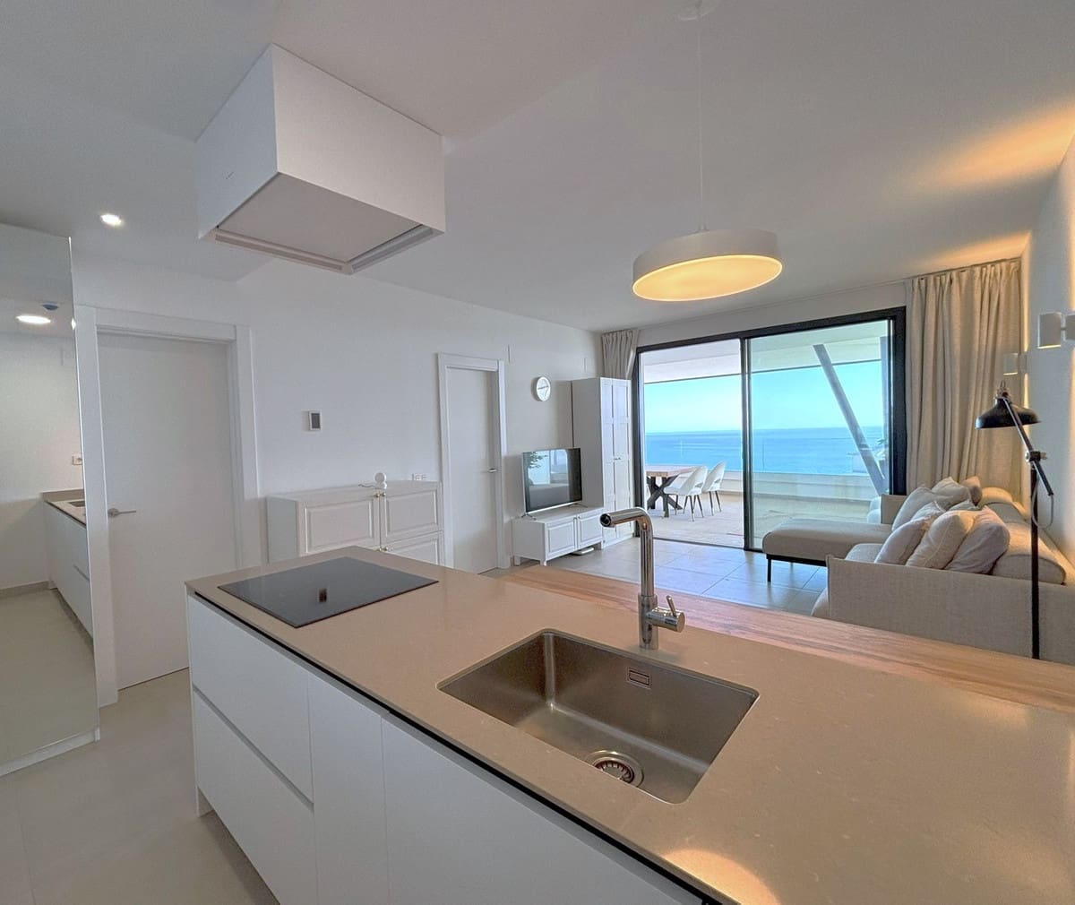 2 slaapkamer Appartement te koop in Fuengirola met zwembad - € 736.000 (Ref: 9480226)