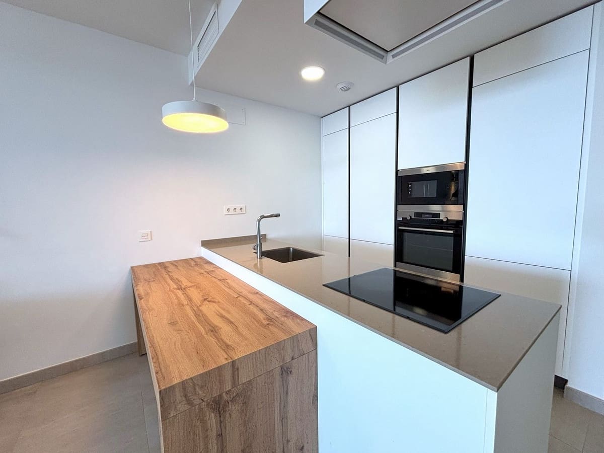 2 slaapkamer Appartement te koop in Fuengirola met zwembad - € 736.000 (Ref: 9480226)