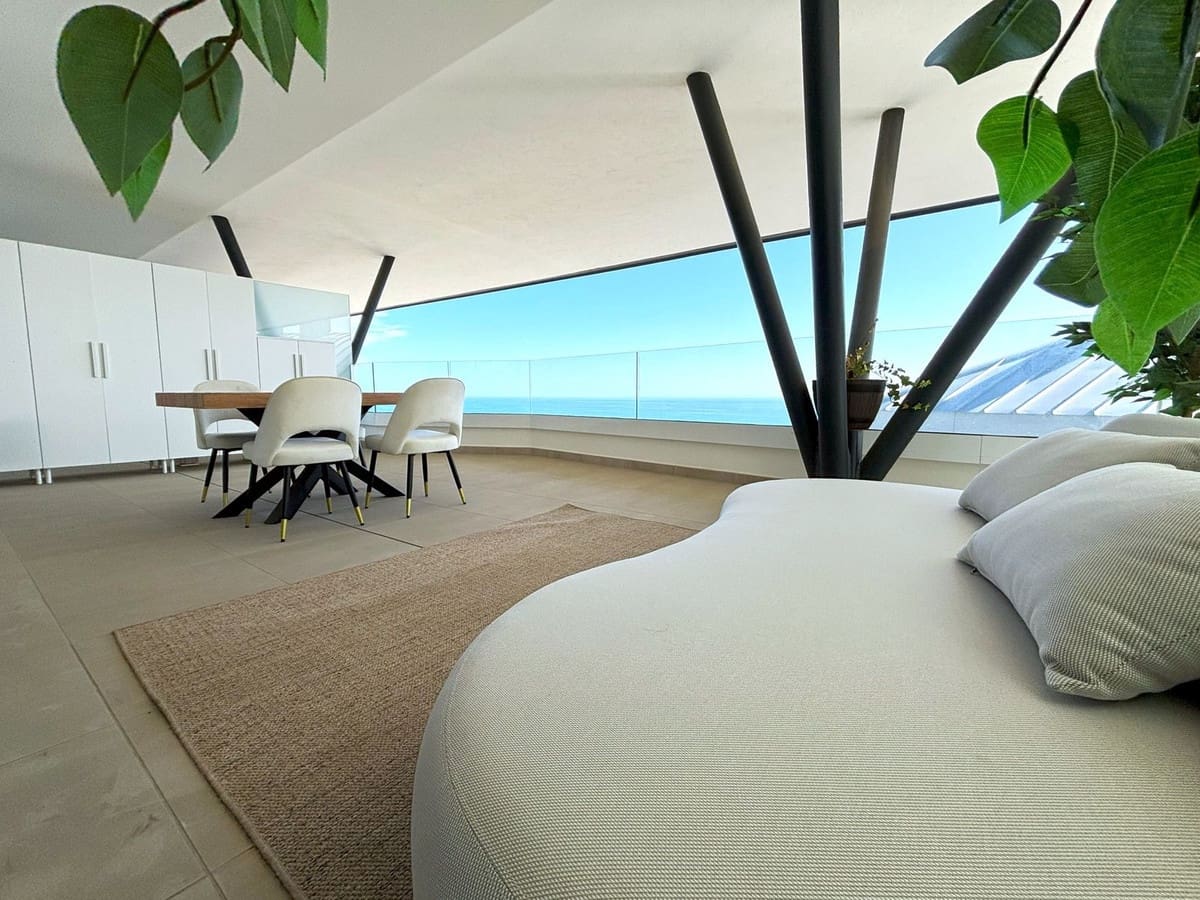 2 slaapkamer Appartement te koop in Fuengirola met zwembad - € 736.000 (Ref: 9480226)