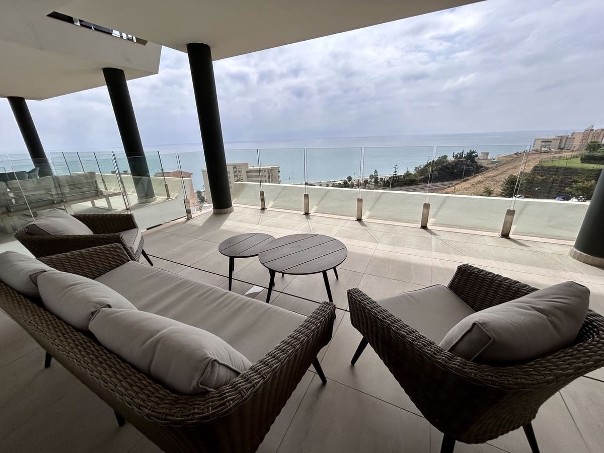 2 slaapkamer Appartement te koop in Fuengirola met zwembad - € 739.000 (Ref: 9480227)