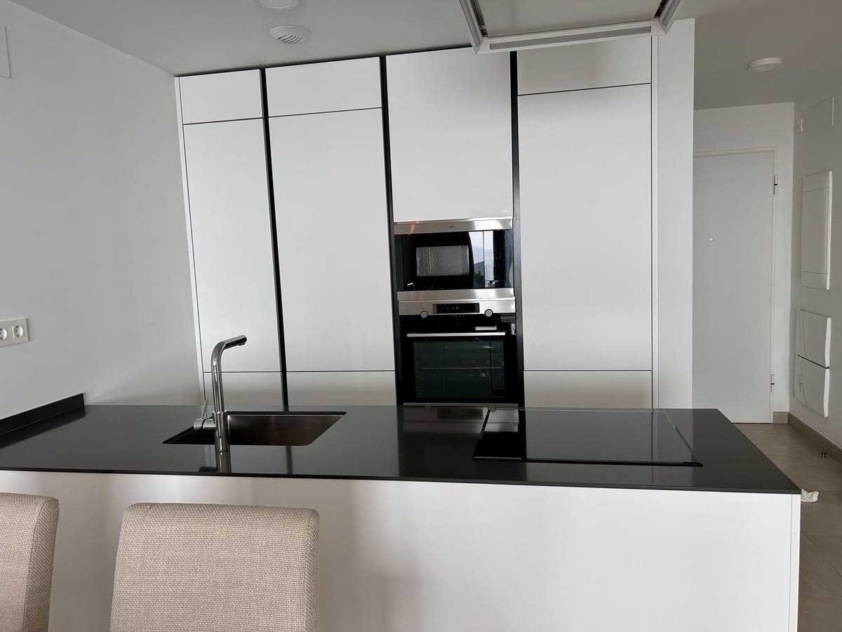 2 slaapkamer Appartement te koop in Fuengirola met zwembad - € 739.000 (Ref: 9480227)