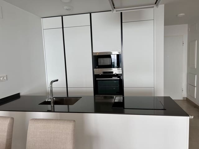 2 slaapkamer Appartement te koop in Centro ciudad, Fuengirola met zwembad - € 739.000 (Ref: 9480227)