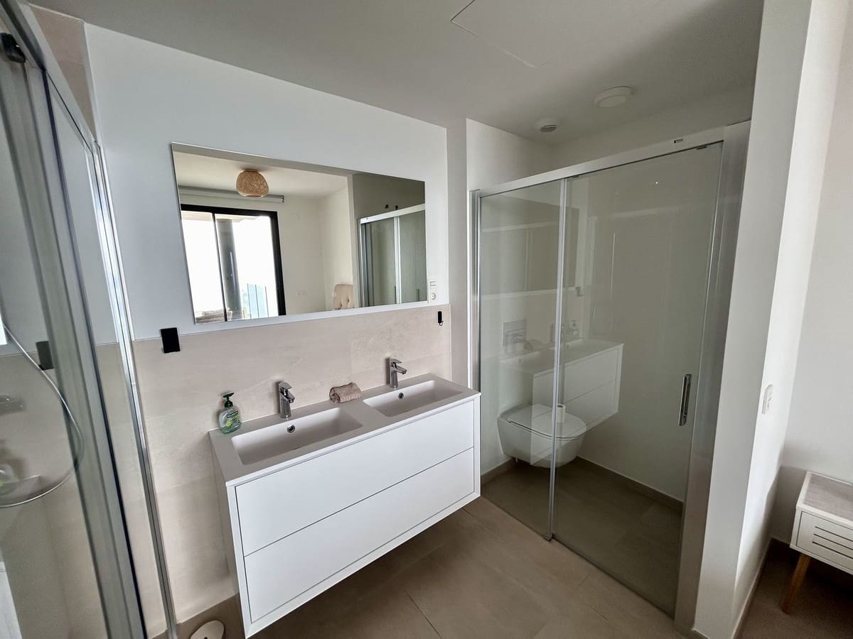 2 slaapkamer Appartement te koop in Fuengirola met zwembad - € 739.000 (Ref: 9480227)