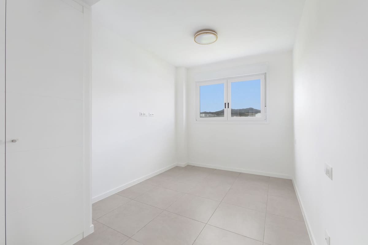 3 makuuhuone Kattohuoneisto myytävänä paikassa Estepona mukana uima-altaan 
autotalli - 740 000 € (Ref: 9480229)