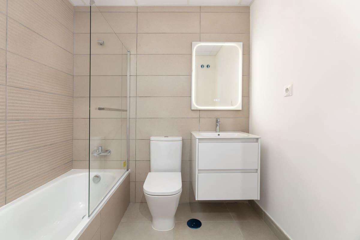 3 makuuhuone Kattohuoneisto myytävänä paikassa Estepona mukana uima-altaan 
autotalli - 740 000 € (Ref: 9480229)