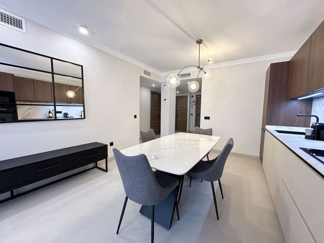 Apartamento de 3 habitaciones en San Pedro de Alcántara Pueblo, Marbella en venta con piscina garaje - 745.000 € (Ref: 9480233)