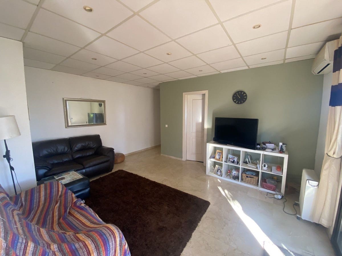 6 bedroom Villa for sale in Mijas Costa with pool garage - € 695,000 (Ref: 9480235)