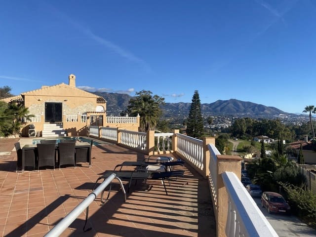 6 Zimmer Villa zu verkaufen in Riviera del Sol, Mijas mit Pool Garage - 695.000 € (Ref: 9480235)